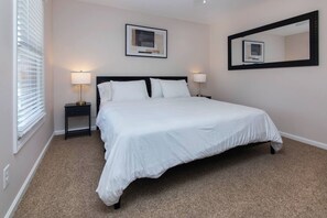 Iron/ironing board, WiFi, bed sheets - Work-Friendly 1BR Near Airport (Charlotte)