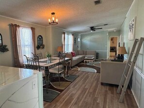 Interior - Private Room up to 3 ppl (Moon Lake)