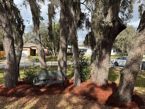 Property grounds - Private Room up to 3 ppl (Moon Lake)