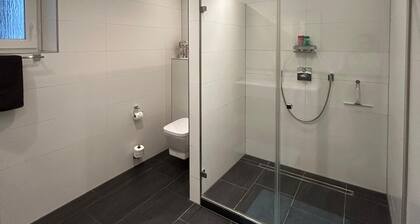 Esklusives Loft mit Kamin & Sonnenterasse nahe Messe direkt am Bahnhof&Parkplatz