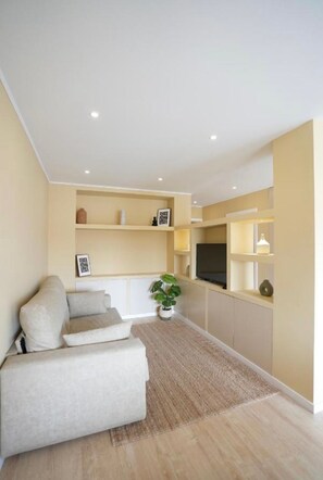 55-Zoll-Smart-TV mit Kabelempfang