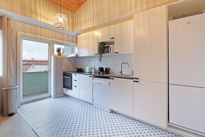 Deluxe-Apartment | Eigene Küche | Großer Kühlschrank, Mikrowelle, Ofen, Herdplatte