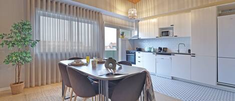 Deluxe Apartment | Living area