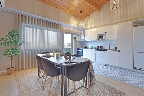 ON Apartments - Family - Free Parking & Pet Friendly