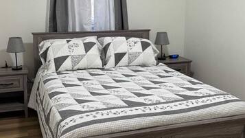 2 bedrooms, iron/ironing board, WiFi, bed sheets