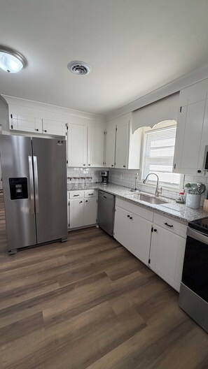 Private kitchen - Modern 2-bedroom townhome in Greenwood, SC where comfort meets convenience. (Greenwood)