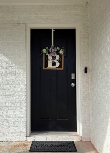 Modern 2-bedroom townhome in Greenwood, SC where comfort meets convenience.