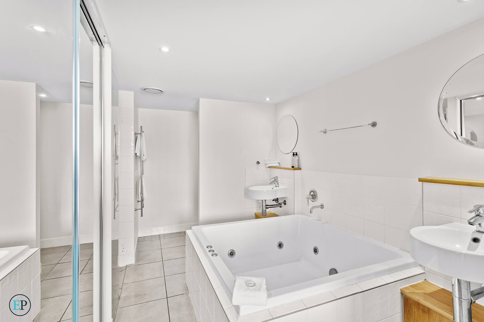 Appartement, 2 slaapkamers, balkon | Badkamer