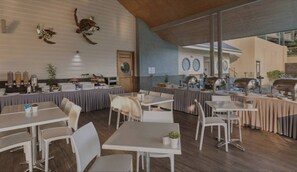 Apartment, 2 Bedrooms, Balcony | Dining - Whitsunday's, spa Bath, Beach, Marina, Infinity Pool, Restaurant (Airlie Beach)