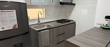 冰箱、厨具/餐具