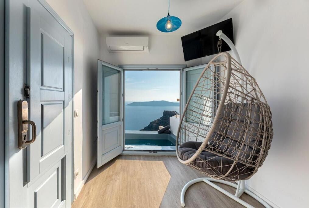 Junior Suite, Balcony, Sea View | Interior