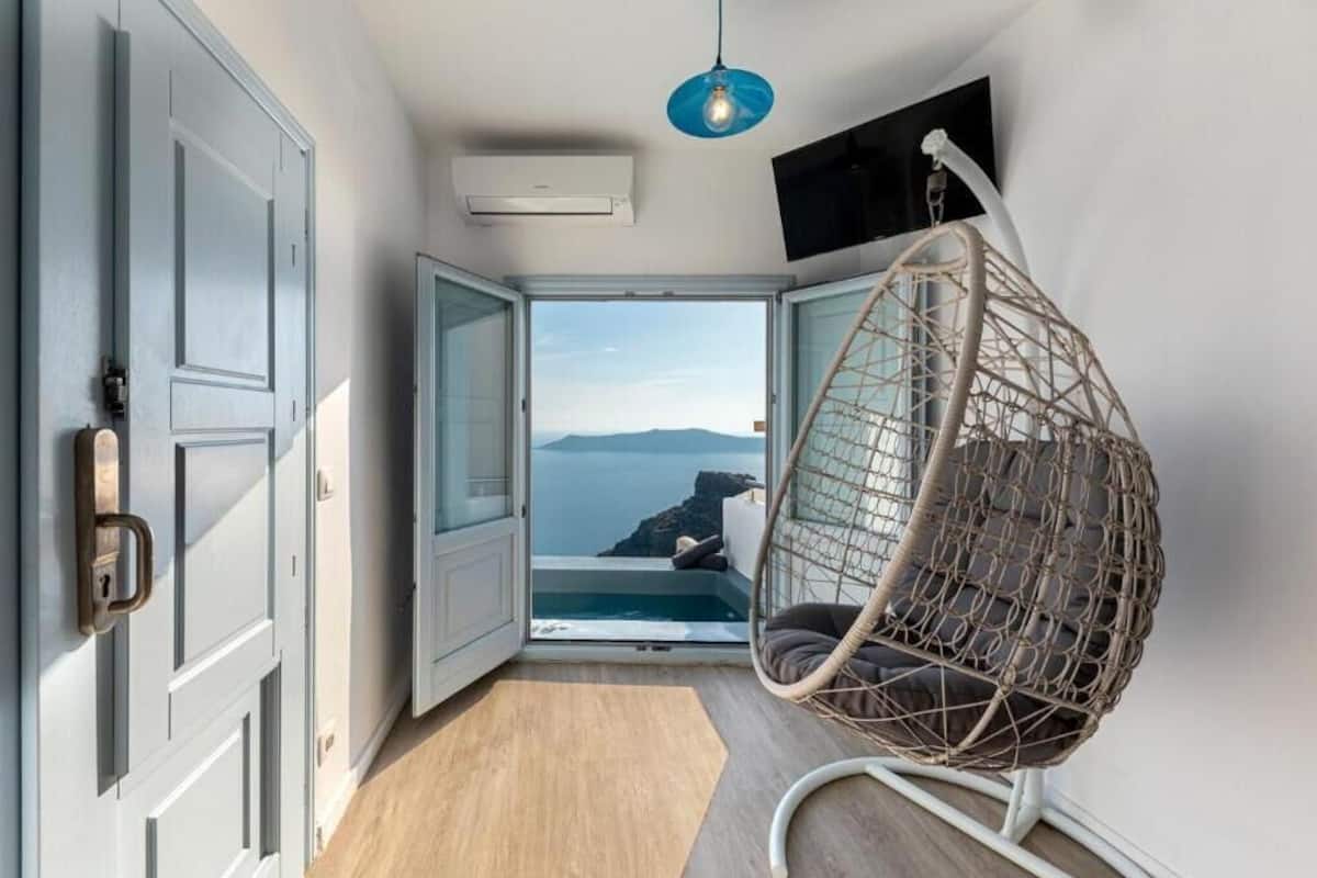 Junior Suite, Balcony, Sea View | Interior