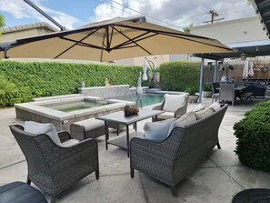 Outdoor dining - Beautyfull la quinta home with pool (La Quinta)