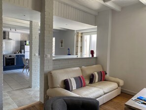TV - 3 stars: between land and sea, lovely house. (Saint-Just-Luzac)
