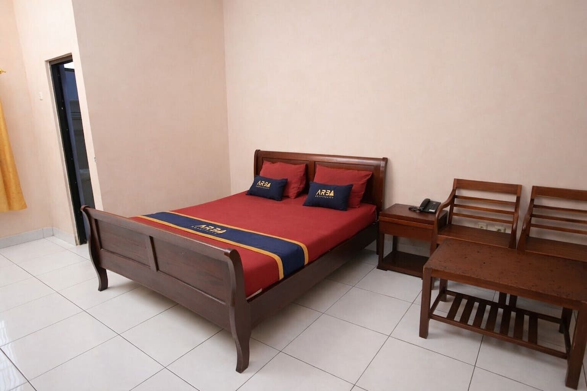 Executive Double Room | Desk