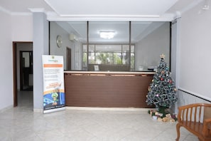 Reception - Mekarsari Hotel By ARBA (Cileungsi)