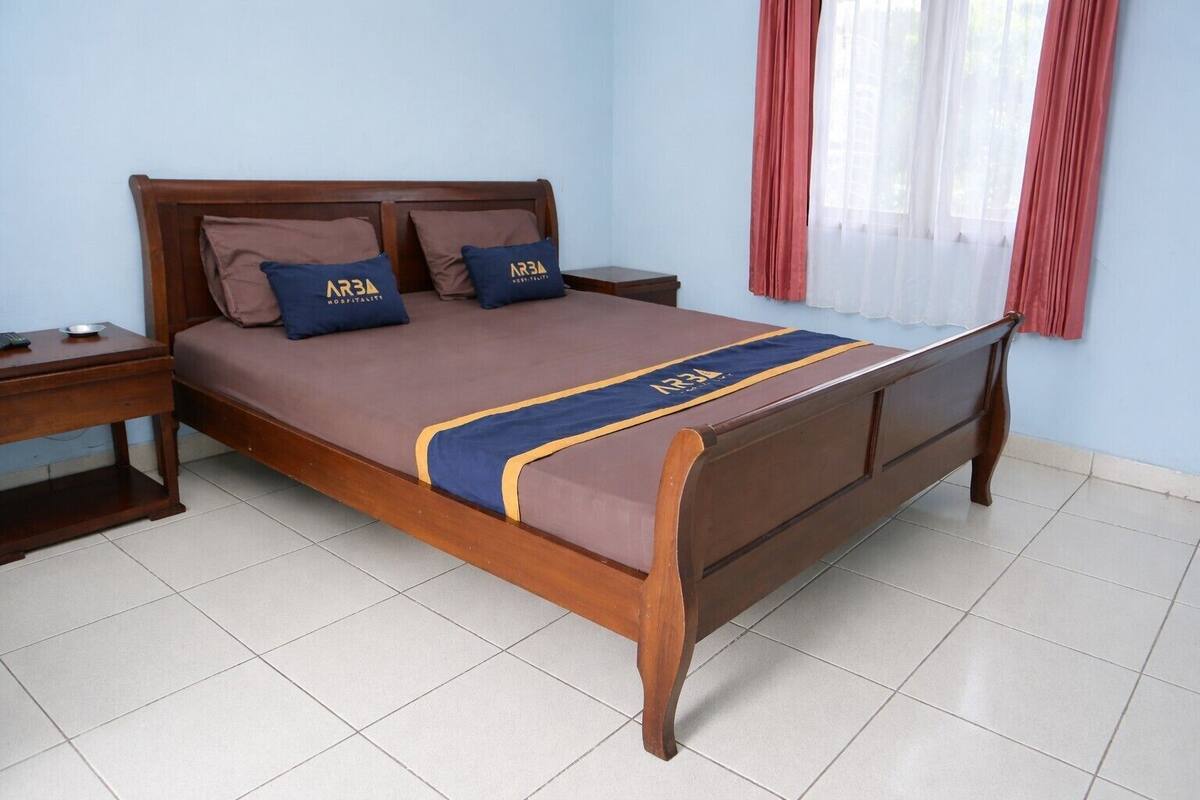 Superior Double Room | Desk, bed sheets