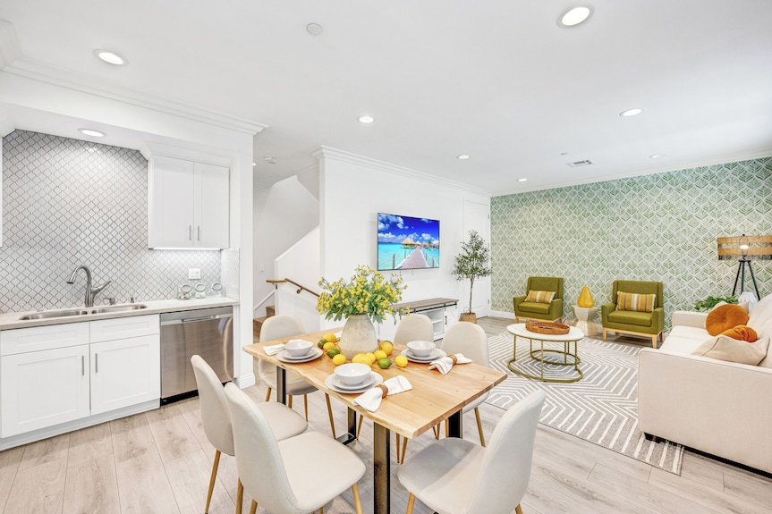 Modern Luxury Pasadena Townhome Prime Location - Sierra Madre, CA