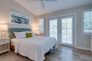 2 bedrooms, WiFi - Angel Fish Cove | Updated Townhome Retreat Near Duval (Key West)