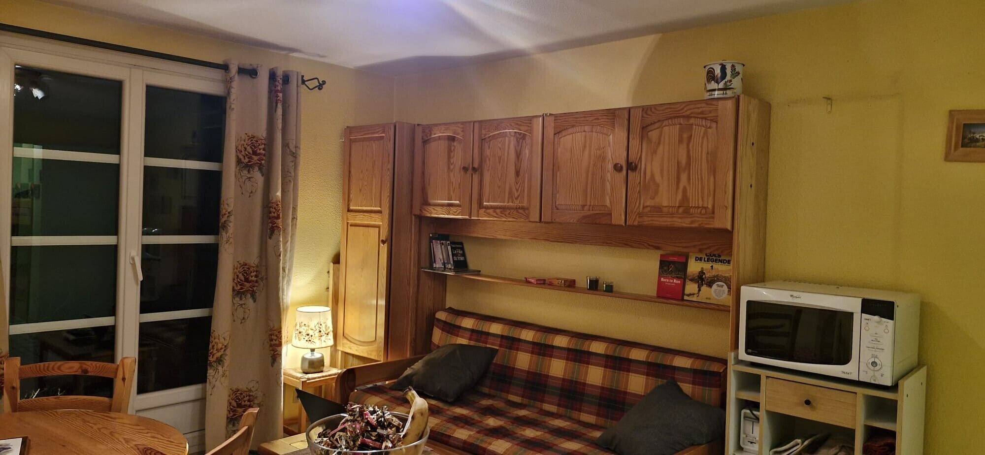 Télévision, table de tennis de table