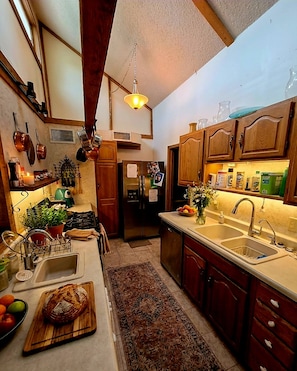 Fridge, microwave, oven, stovetop - 3BR/3.5BA Secluded Aqua-Eden Nature Manor; Ensuite Dual-Spas on 60 Scenic Acres (McLouth)