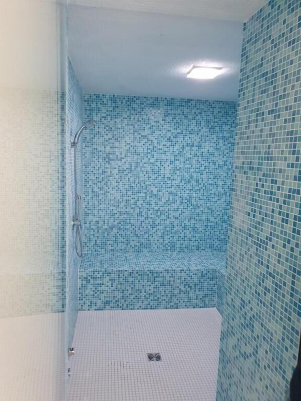 Spa - Villa Alta Langa (Cravanzana)