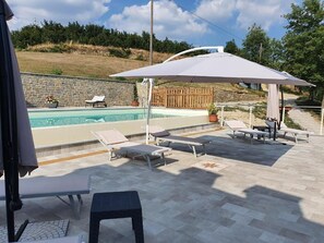 Seasonal outdoor pool - Villa Alta Langa (Cravanzana)