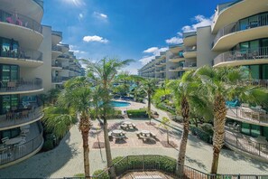 Property grounds - Phoenix on the Bay 1320 (Orange Beach)