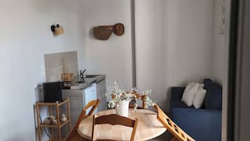 Classic Studio, Non Smoking | Interior