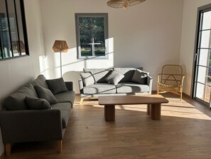 Living area - Lina's barn with garden and nearby cycle paths (Soustons)