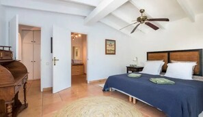 Iron/ironing board, WiFi, bed sheets - Large and beautiful villa in Menorca (MAO)