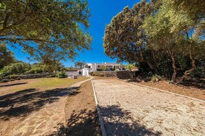 Property grounds - Large and beautiful villa in Menorca (MAO)
