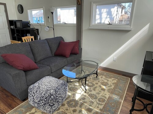 Serene and charming studio apartment in Pittsfield, the Heart of the Berkshires