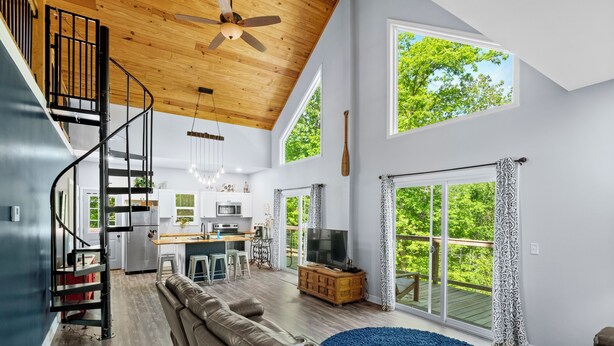 Smart TV - Jax Joint - Pet Friendly - perfect family vacation spot! (Crane Hill)