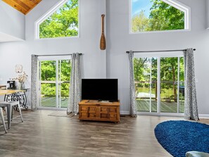 Interior - Jax Joint - Pet Friendly - perfect family vacation spot! (Crane Hill)