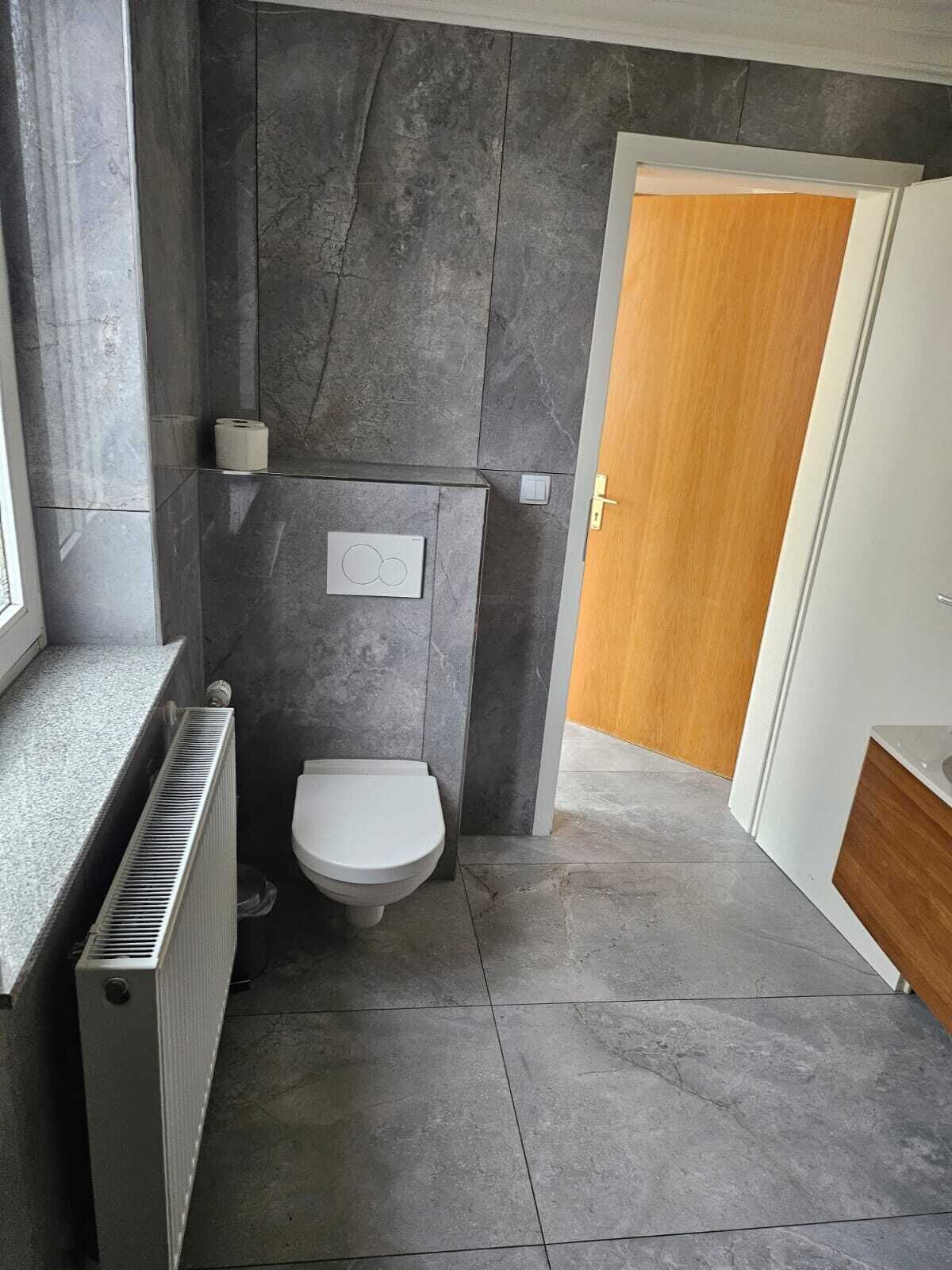 Deluxe Double Room | Bathroom | Shower, free toiletries, hair dryer, soap