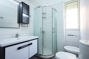 Bathroom - Soldier's Sleep near Sea (Durrës)