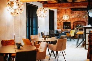 Dining - Galerie mlýn Žeraviny (Žeraviny)