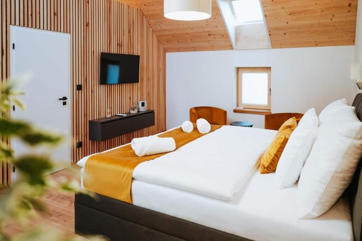 Pokoj 8 | Soundproofing, free WiFi