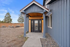 Exterior detail - Sisters Barndominium Retreat for Families and Groups,  Hot Tub, Sleeps 9 (Bend)