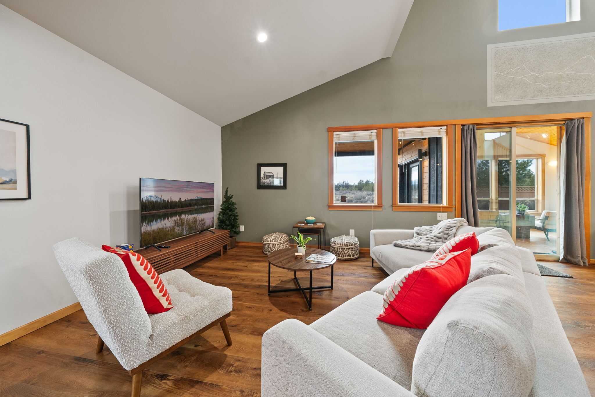 Sisters Barndominium Retreat For Families And Groups,  Hot Tub, Sleeps 9 - Sisters