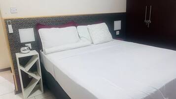 Iron/ironing board, WiFi, bed sheets