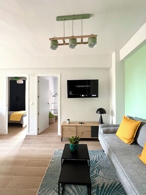 Smart TV - Malaga Apartment, 300 meters from the sea (Málaga)