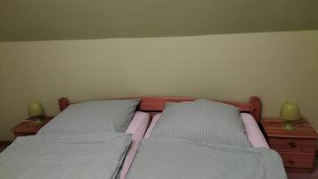 Bügeleisen/Bügelbrett, WLAN, Bettwäsche