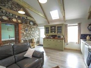 Smart-TV, peis og bøker