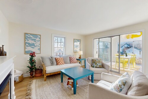 Inviting coastal home w/ yard:  walk to beach, town & train