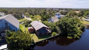 Exterior - Doggy Paddle: Pet-Friendly Couple's Retreat (Ocracoke)