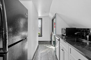 Microwave, oven, stovetop, dishwasher