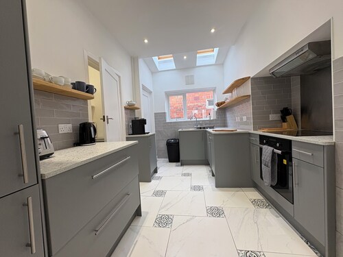 Lincoln Retreat · Pet friendly-walkable-Parking-Castle-Cathedral-Great Location