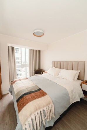 1 bedroom, iron/ironing board, WiFi, bed sheets - Cozy & Modern 1-Bedroom in Barranco w/ Gym Access & Prime Location (Barranco)